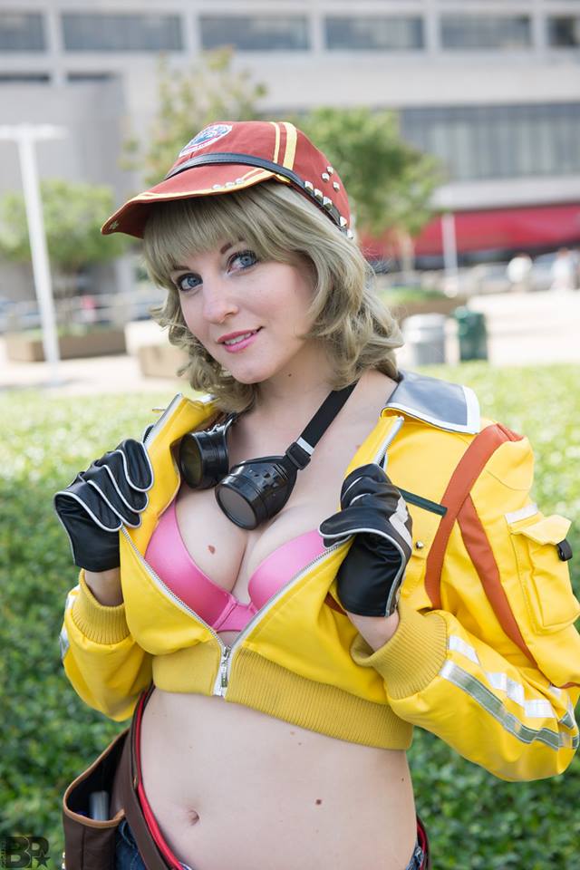 Momocon Cindy Cosplay