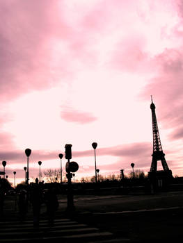 A Paris le ciel est Pink