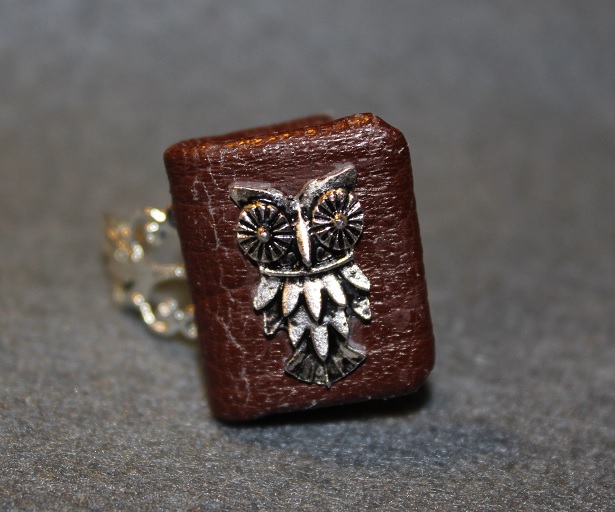 Owl Book Ring