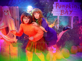 Daphne and Velma investigating