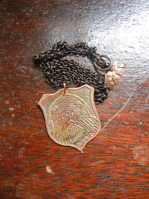 Etched Menagerie Sea lion pendant