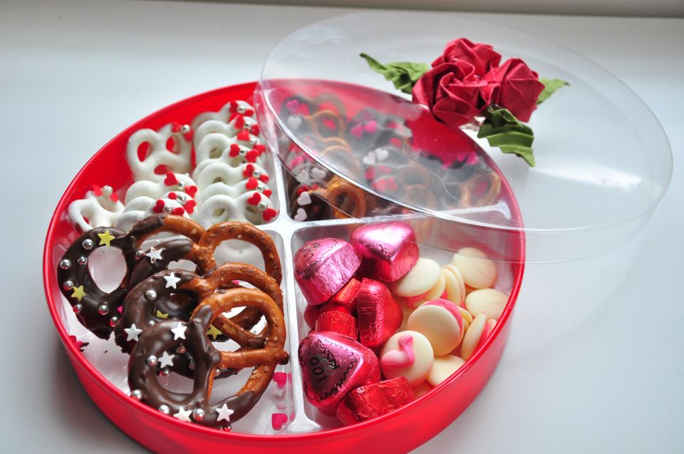 Chocolate Pretzel Valentine's Day Platter