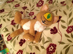 caramel Meowclops (Neopets) Plush-- Flowers 2