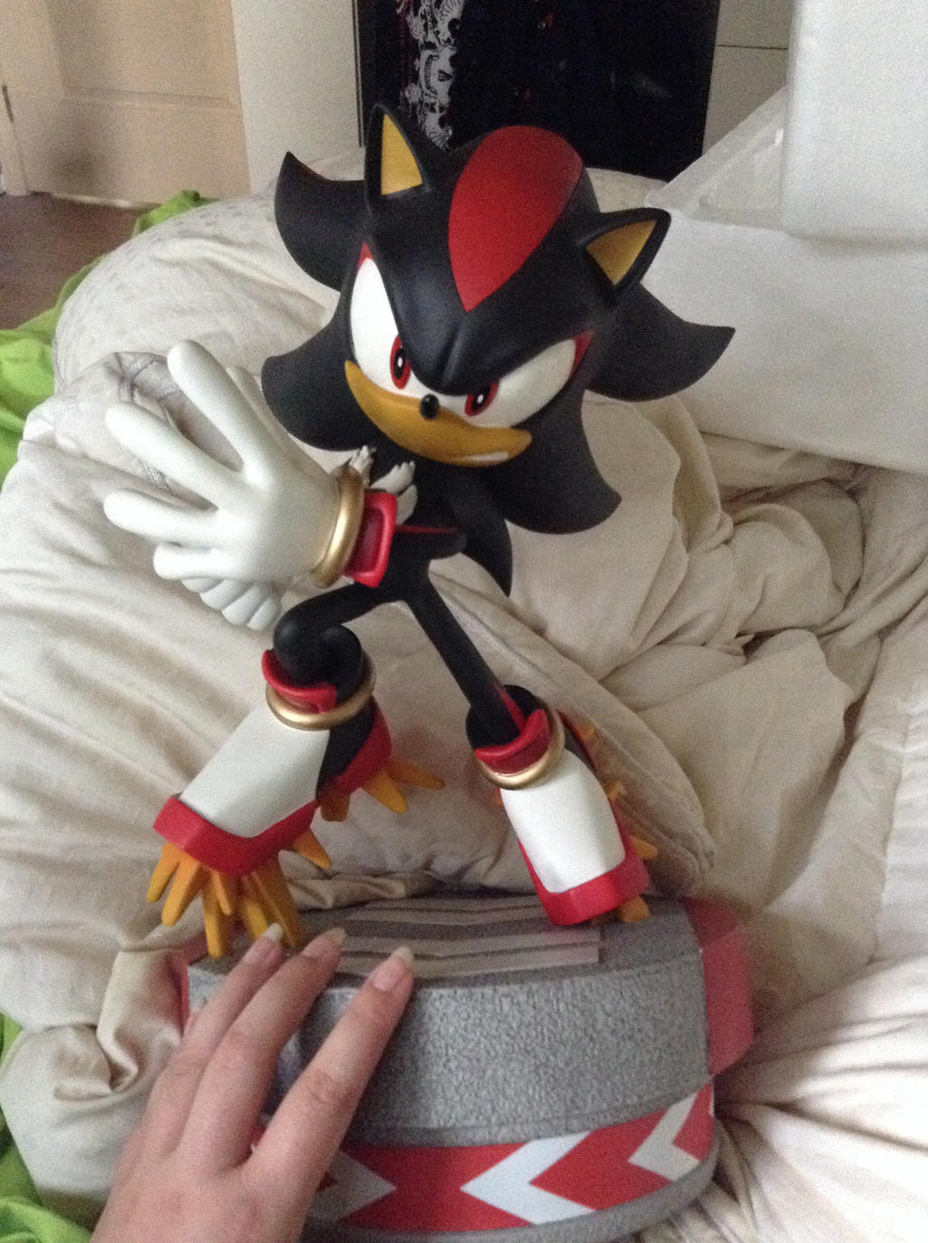 Shadow Statue by AngelofHapiness on DeviantArt