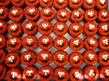 elmo cupcakes