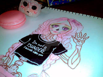 Skelitas' custom sketch ^^ She's so pinkie)