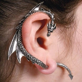 The Dragon's Lure Ear Stud