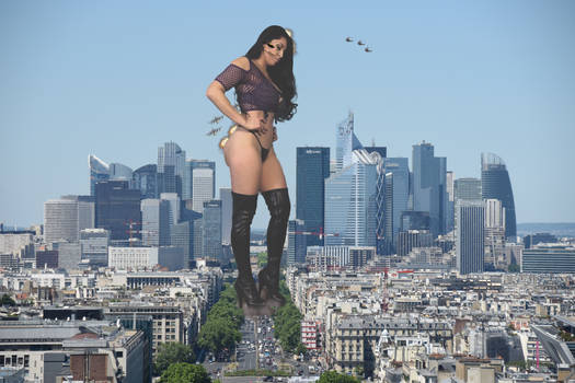 Giantess Jasmine Mendez