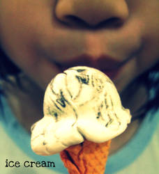 kiss the ice cream