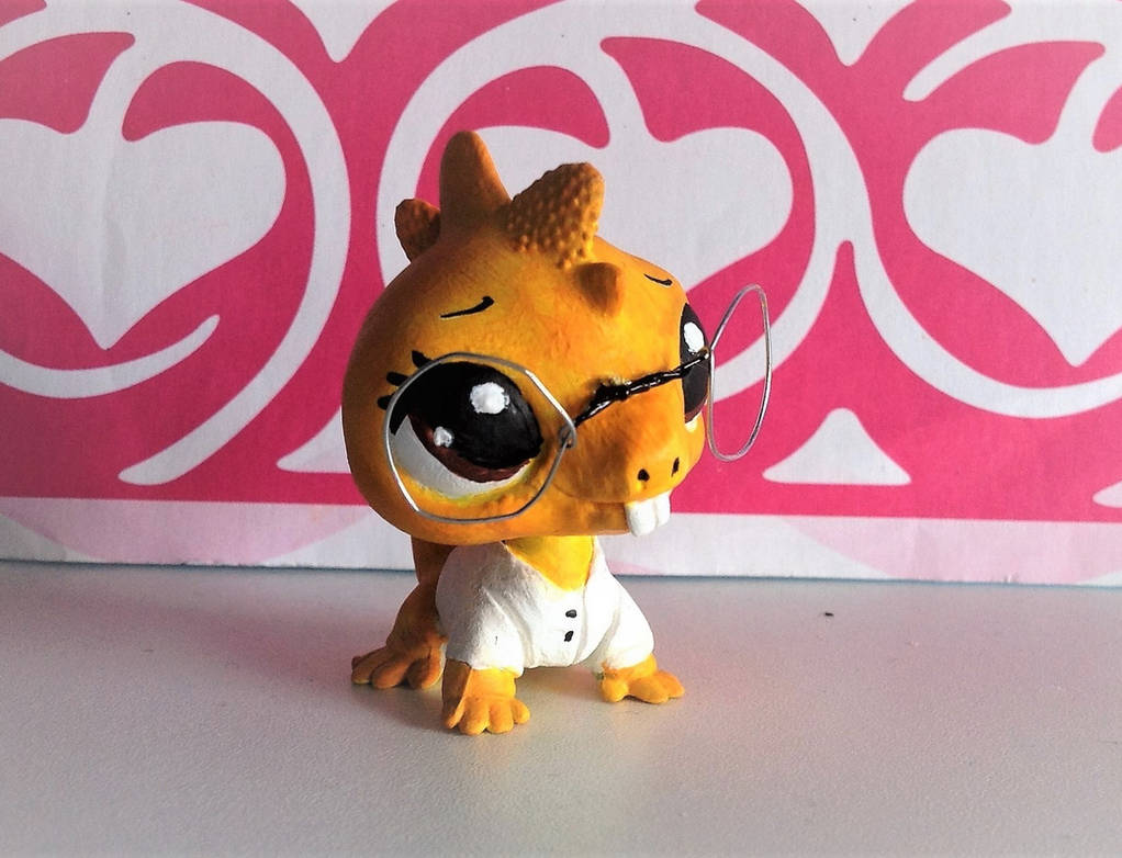 LPS Custom - Alphys from Undertale by Eve-aCatty on DeviantArt
