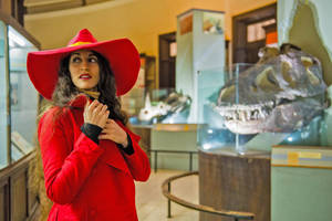 Carmen Sandiego in the Museo de Ciencias Naturales
