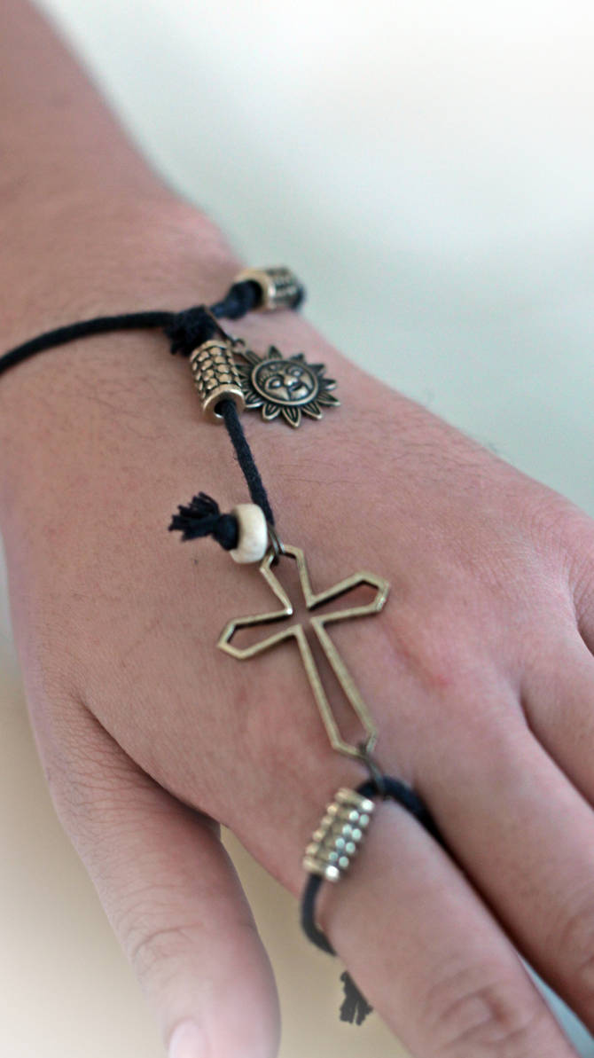 Hand Size Cross hand cross by DagatAhas on DeviantArt