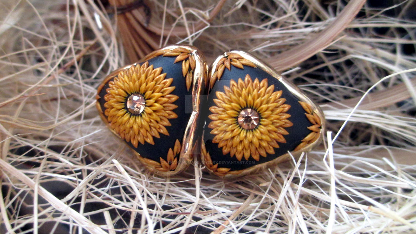 HANDMADE * Sunny Gold Ear studs Earrings by Lena H