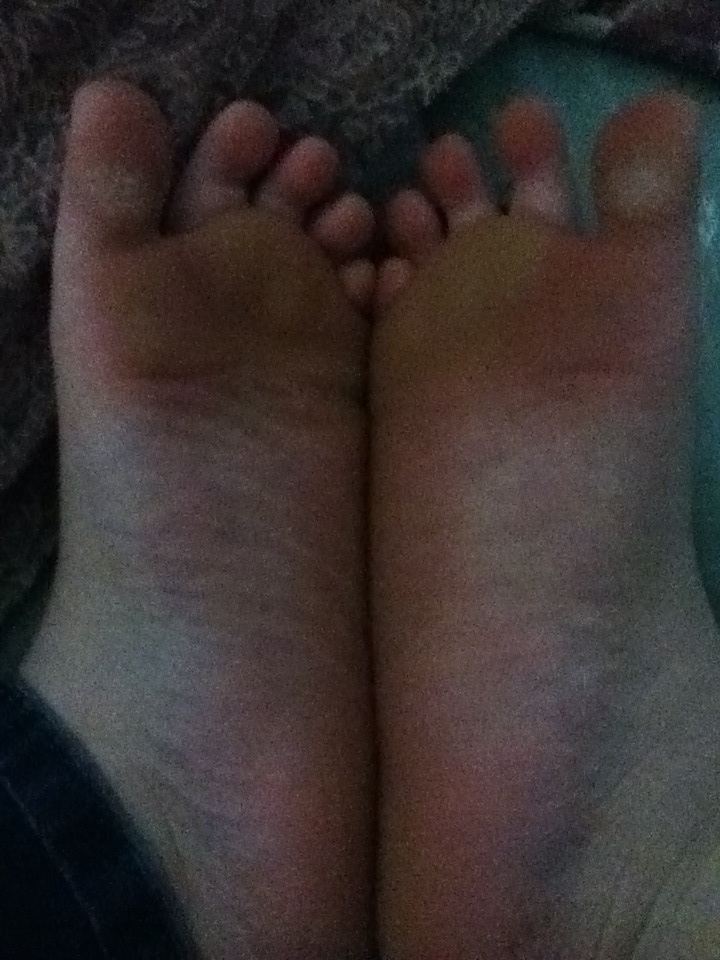 hi feet :3