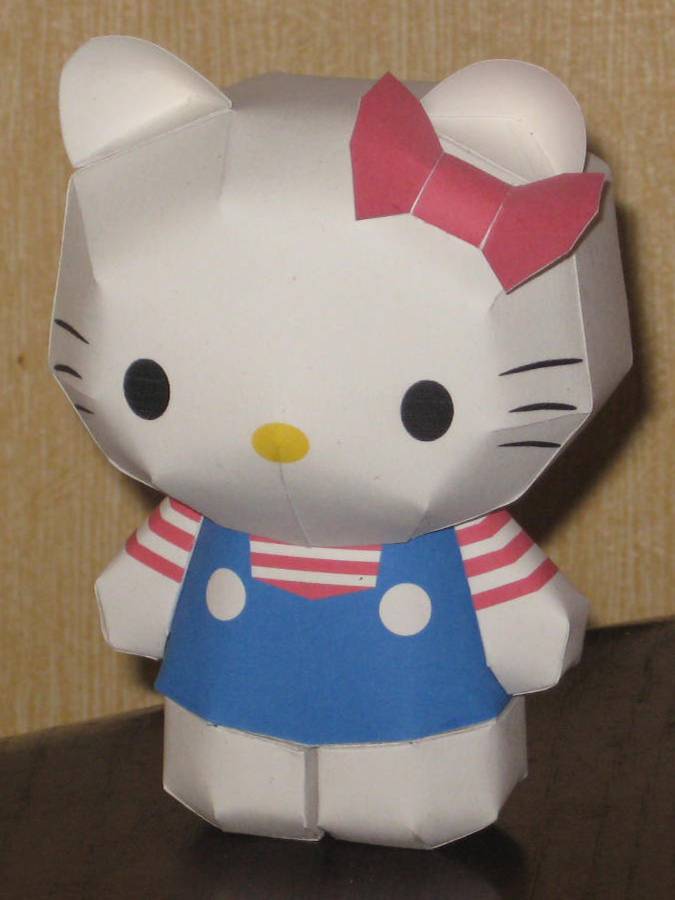 Hello Kitty papercraft