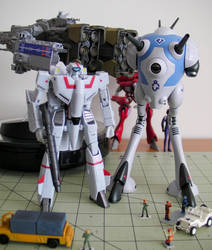 Hi-Metal R Macross toy line