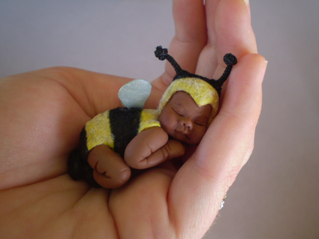 -B.J- Miniature buzzy Bee Baby