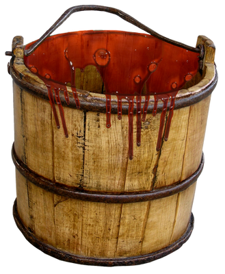 Gothic Vampire Gear Blood Bucket  (1)