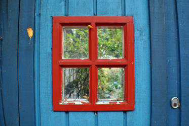 red window, blue wall.