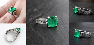 Emerald Spike Ring