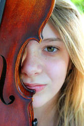 Violin girl