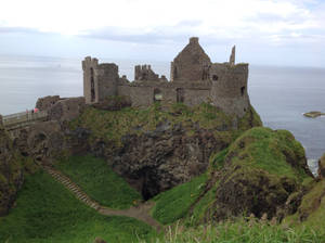 Dunluce Castle / Dun Libhse