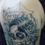 black and grey skull by alysia