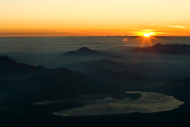 The Way Fuji See the Sunrise