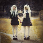 Twins by MariannaInsomnia