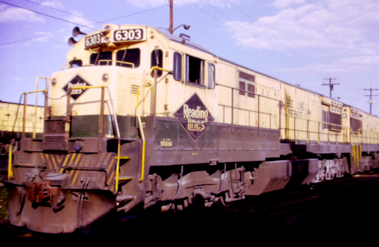 U30c Reading Railroad U30C #6303 by Tracksidegorilla1 on DeviantArt