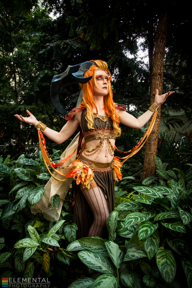 Cosplay ifrit aeon nimi: Hollyoaks