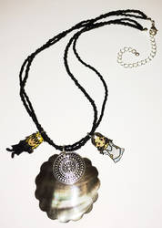 Labyrinth MOP necklace