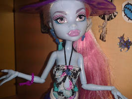 Monster High Abbey Bominable Skull Shores Photo