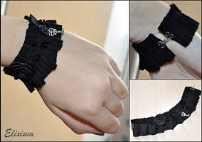 AV.Lolita's Key Cuff