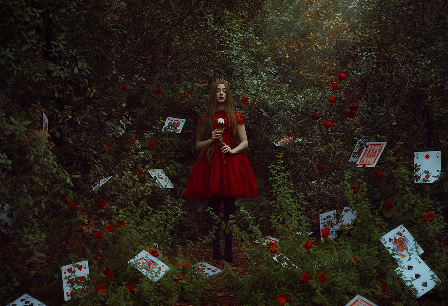 The red queen by LidiaVives