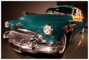 20251111 Musee auto Buickk Roadmaster Estate Wagon