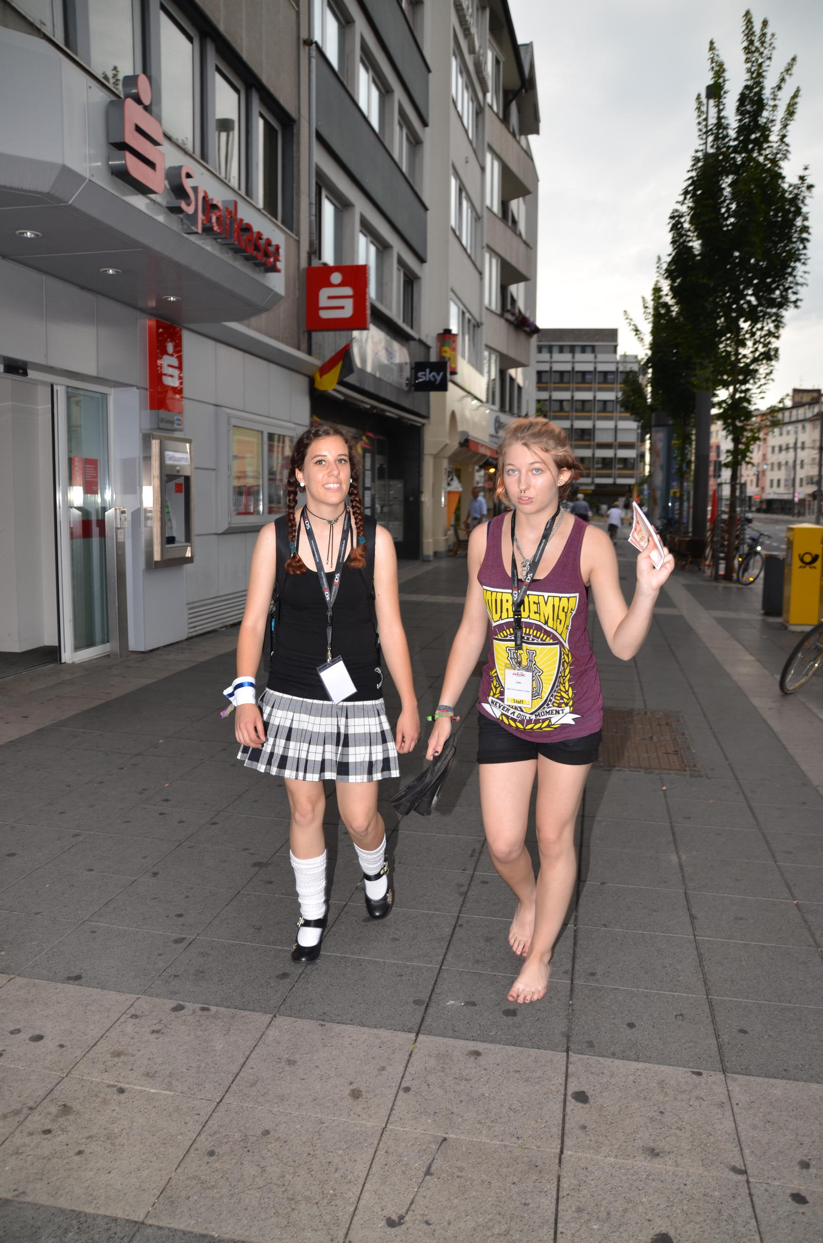 Barfuss durch Bonn by Burkhard55 on DeviantArt