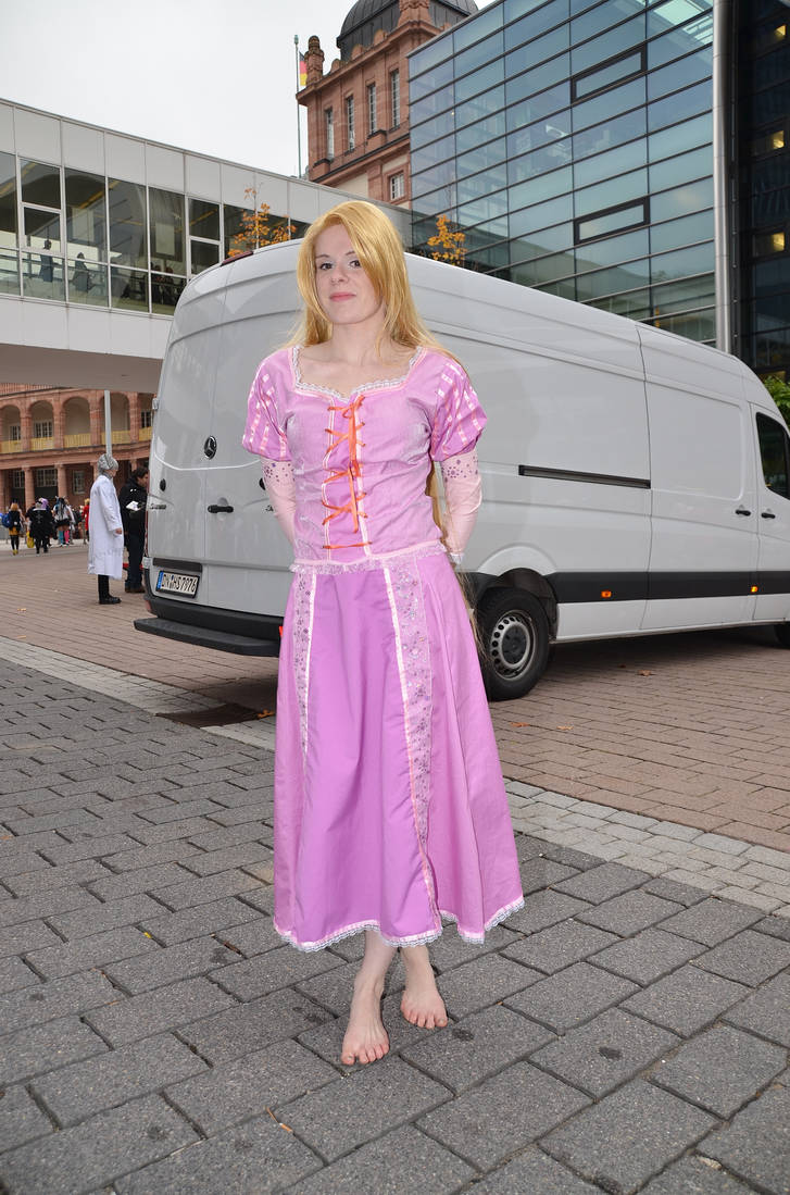 barfuss auf der Frankfurter Buchmesse by Burkhard55 on DeviantArt