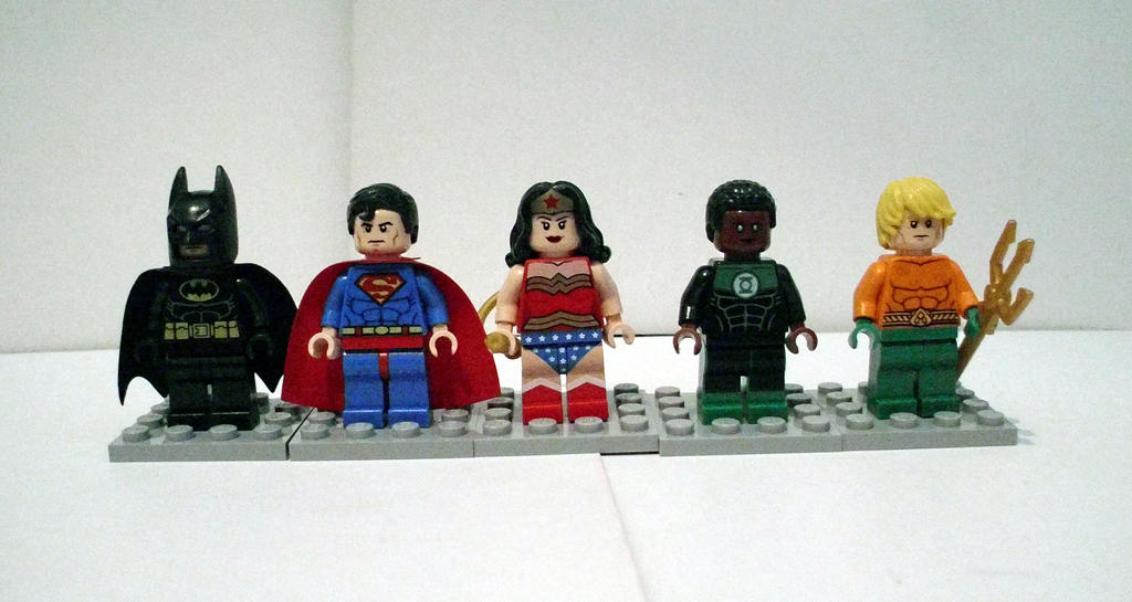 LEGO - DC Minifigures by CyberDrone2-0 on DeviantArt