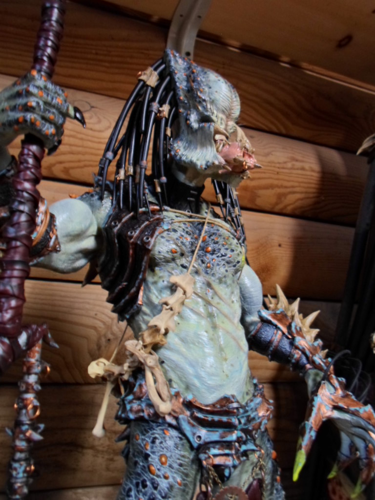 Brawler Predator Statue