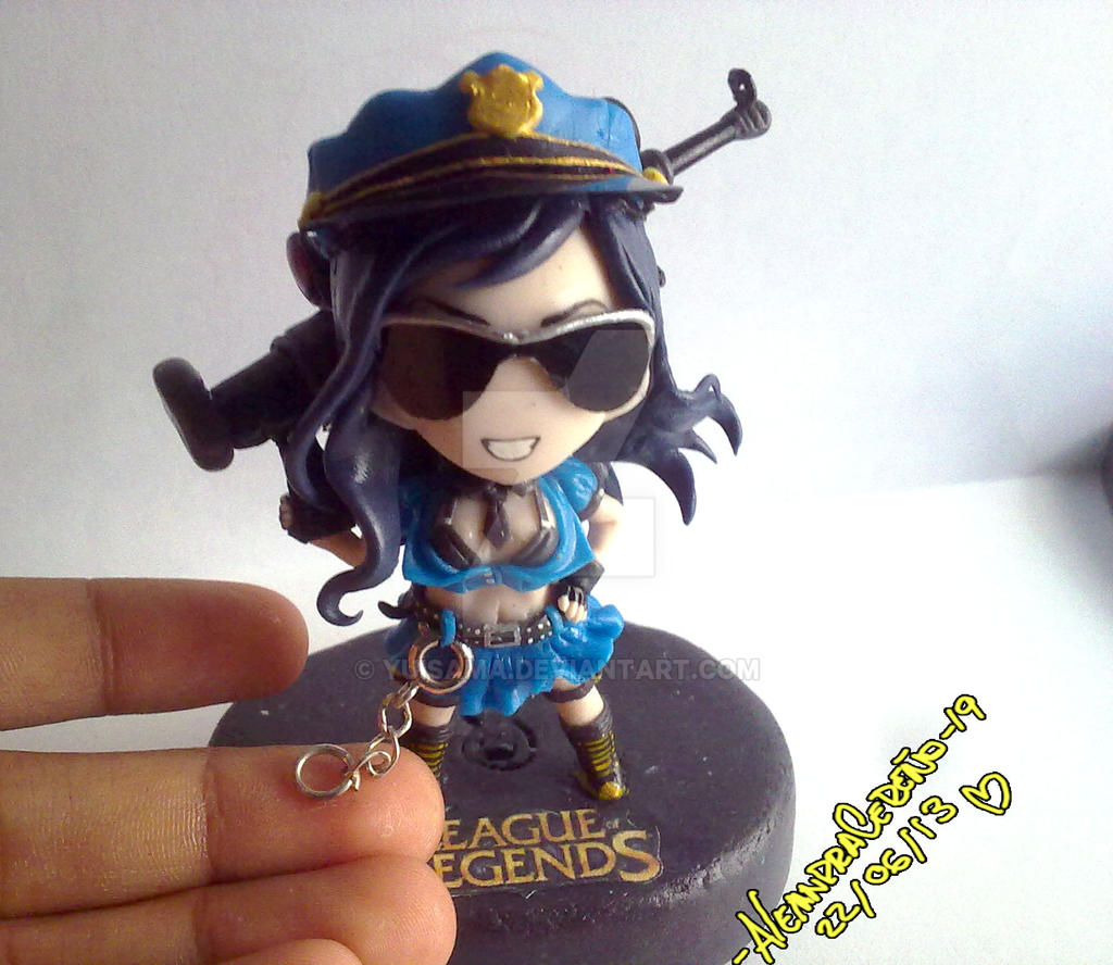 Officer Caitlyn League of Legend polymer clay