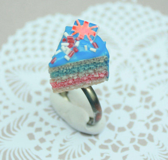 'Jubilee' cake slice ring by citruscouture