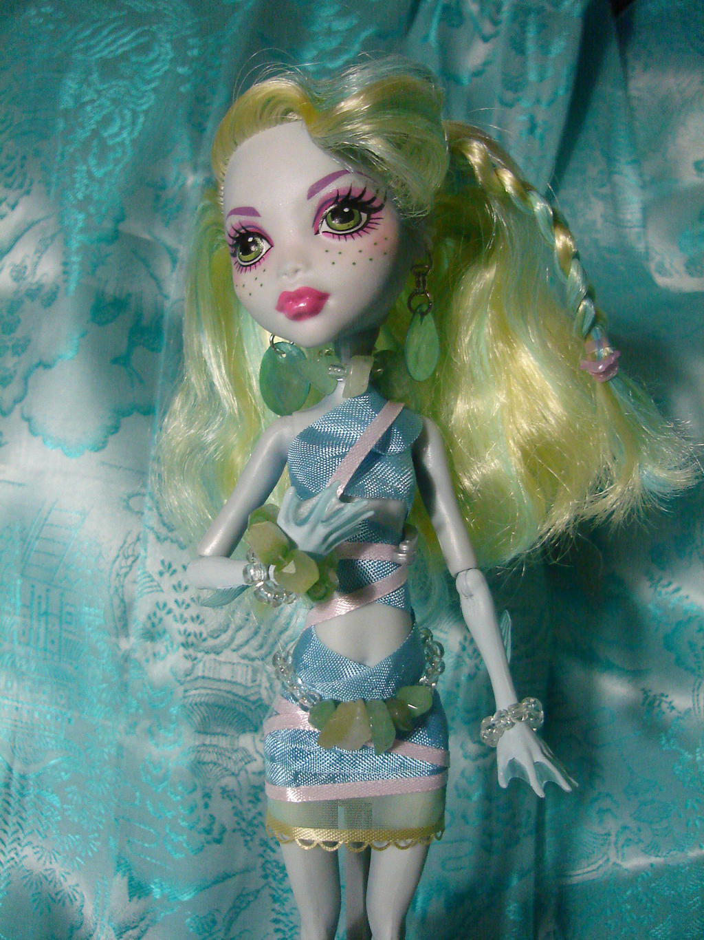 Lagoona Blue Custom Outfit Closeup