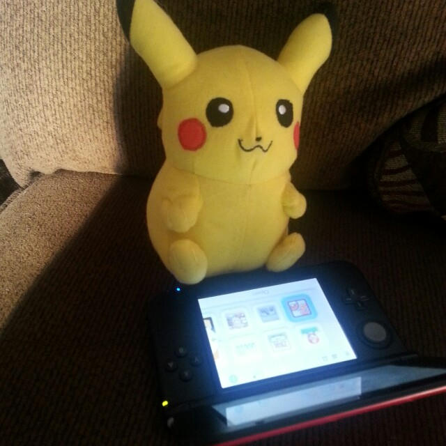 Pikachu with my 3ds xl