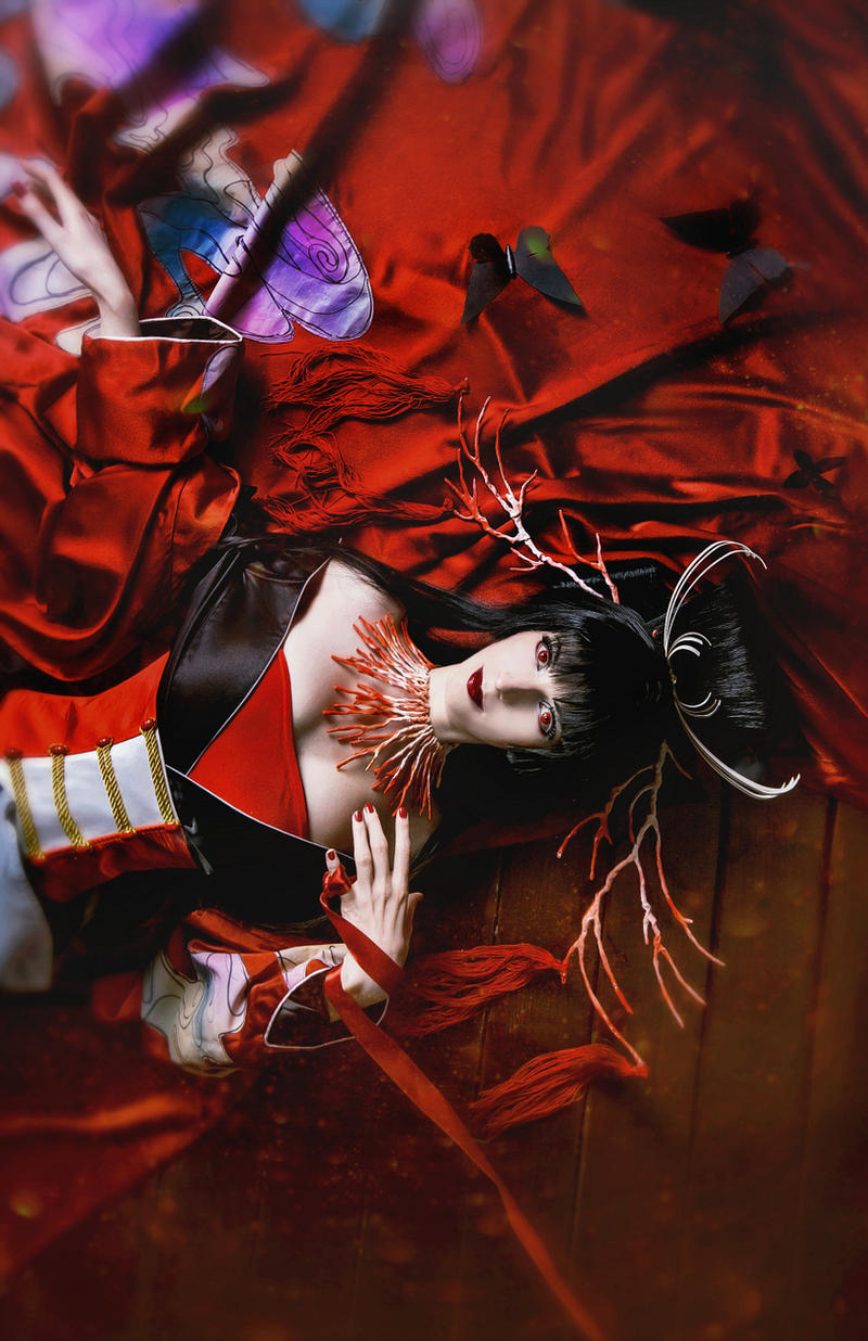 xxxHolic: Red Moon by MarionetteTheatre