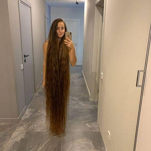 @samoilenko_alenka have a floor length long hair