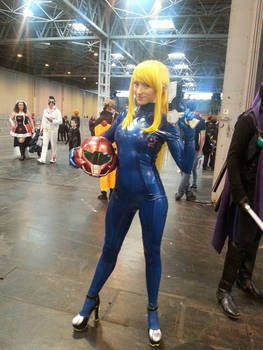 Zero suit Samus cosplay 