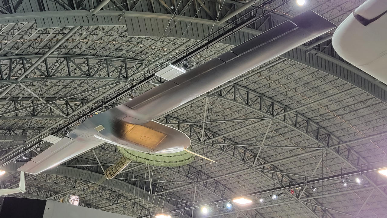 Lockheed Martin RQ3 'Darkstar' B by Onuris22 on DeviantArt