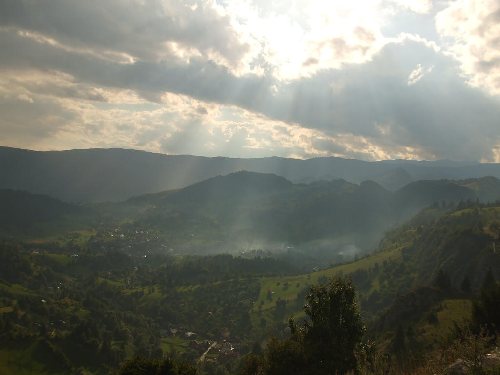 Razor sun by Konieks on DeviantArt