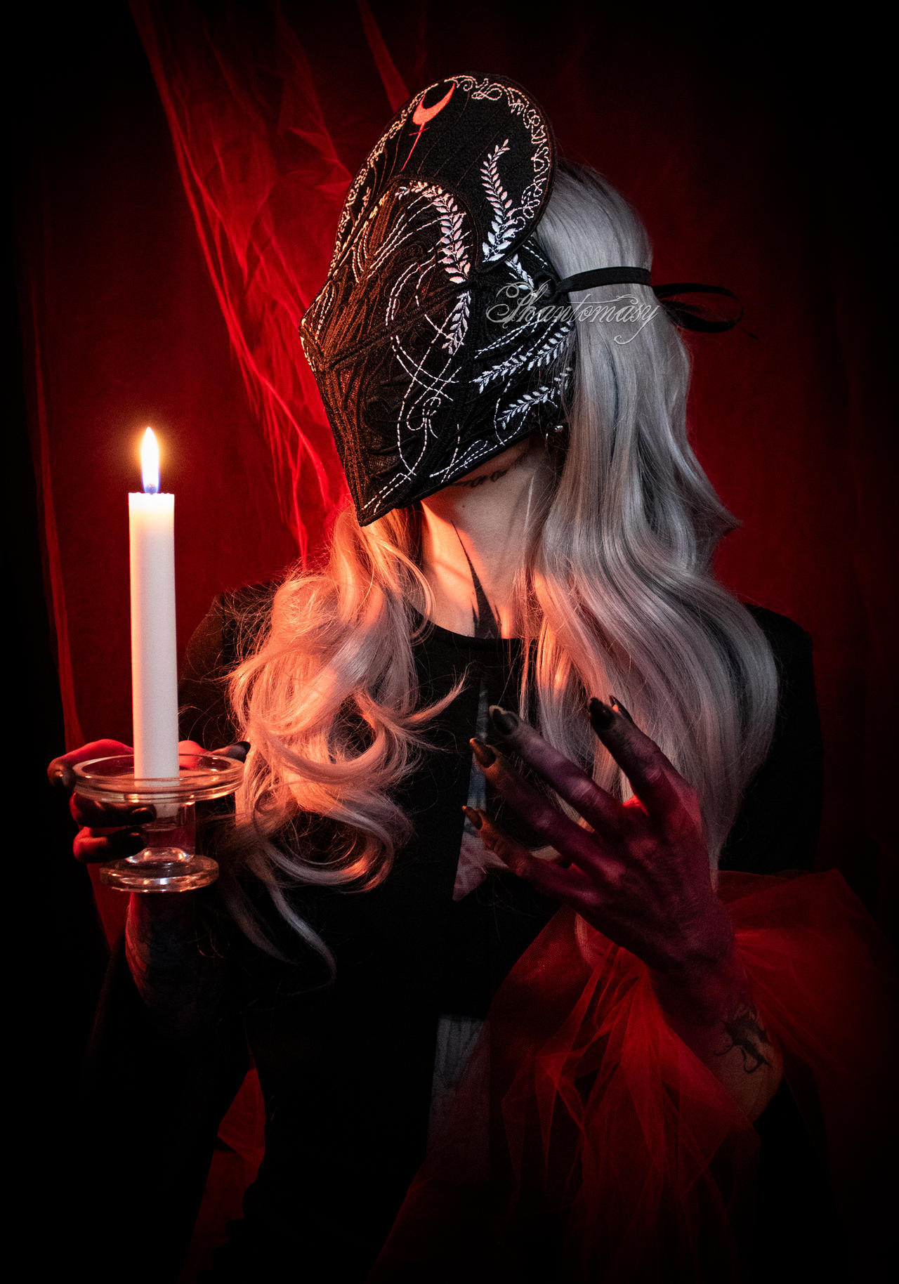 Blood girl's mask - Black